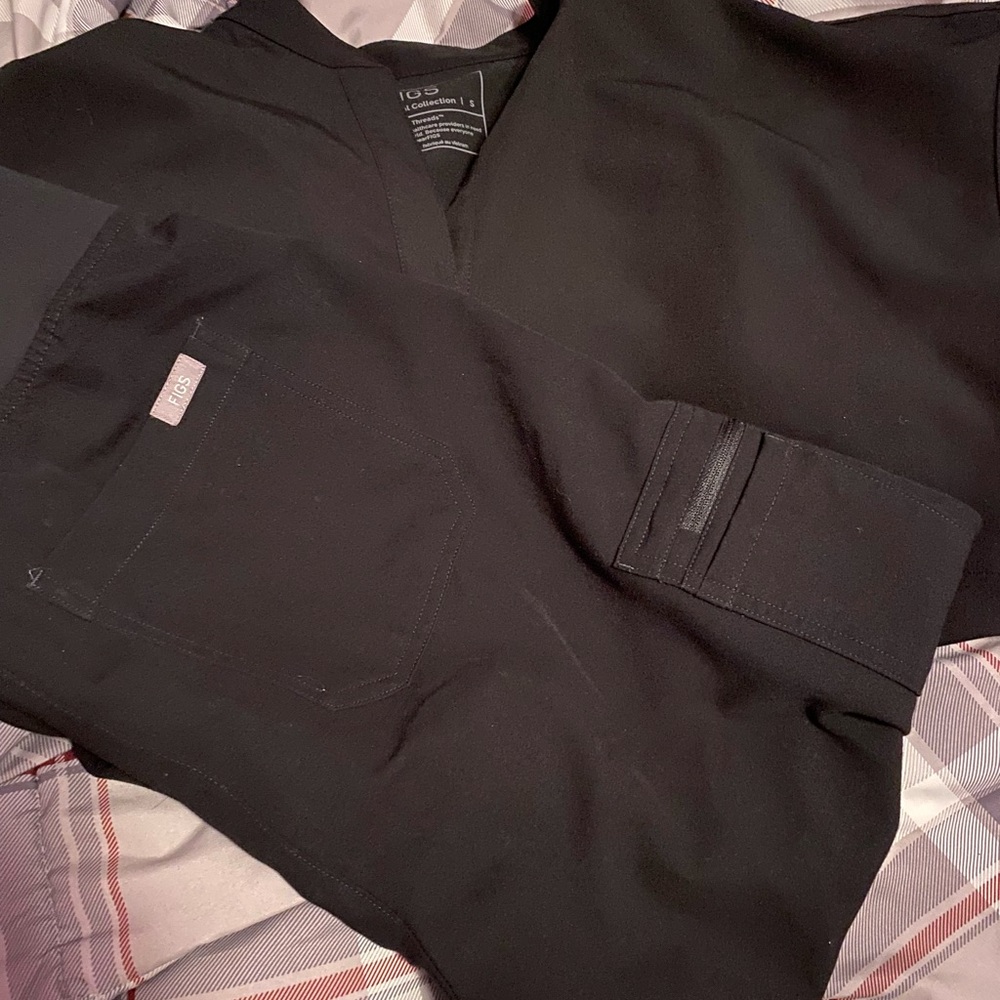 FIGS Classic Black Scrub Ensemble (TWO SETS!!!!)